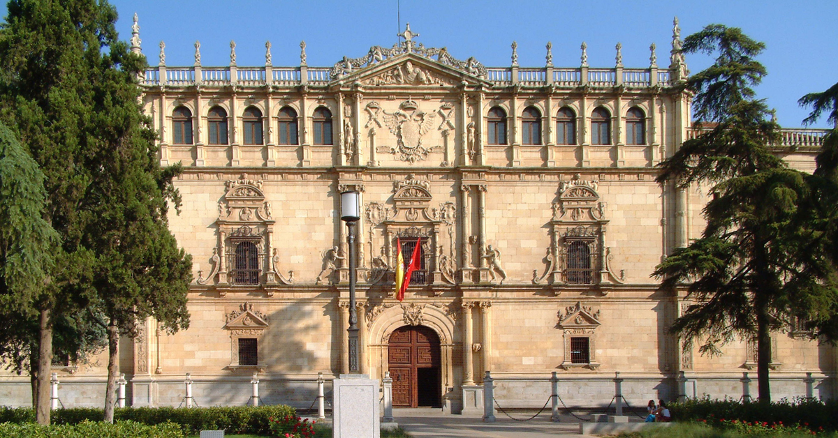 Universidad - Ayuntamiento de Alcalá de Henares